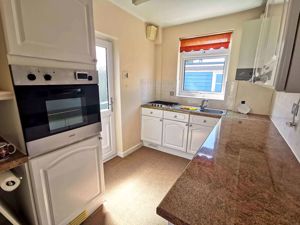 Kitchen- click for photo gallery